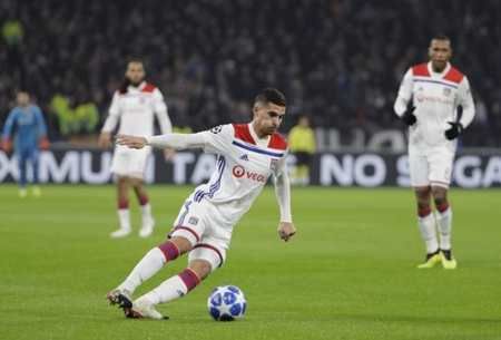 表现光彩夺 表现光彩夺